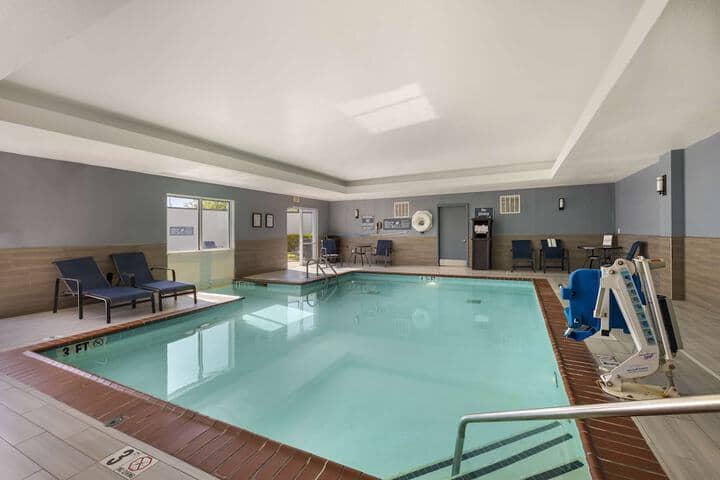 Pool 20 of 28